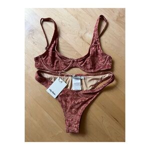 Rhythm. bikini Sz M NWT, NWOT